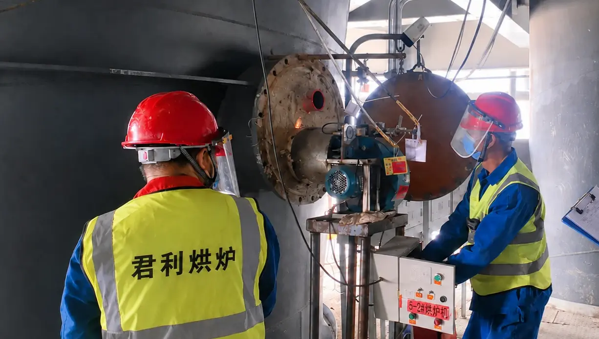 哈尔滨君利烘炉技术服务专业施工团队现场作业